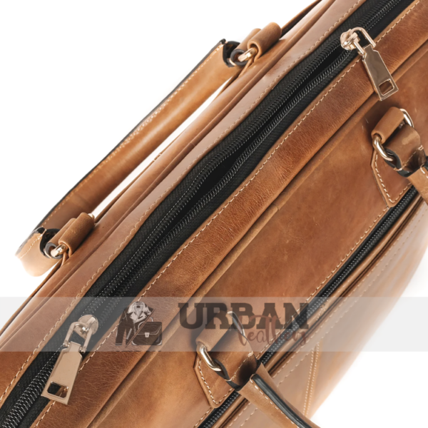 Retro cowhide leather laptop bag with comfortable shoulder strap